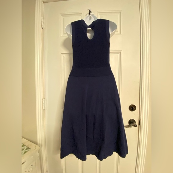 T34a- MICHAEL KORS Navy Keyhole Heavy Knit Fit & Flare Sweater Dress - Picture 8 of 9